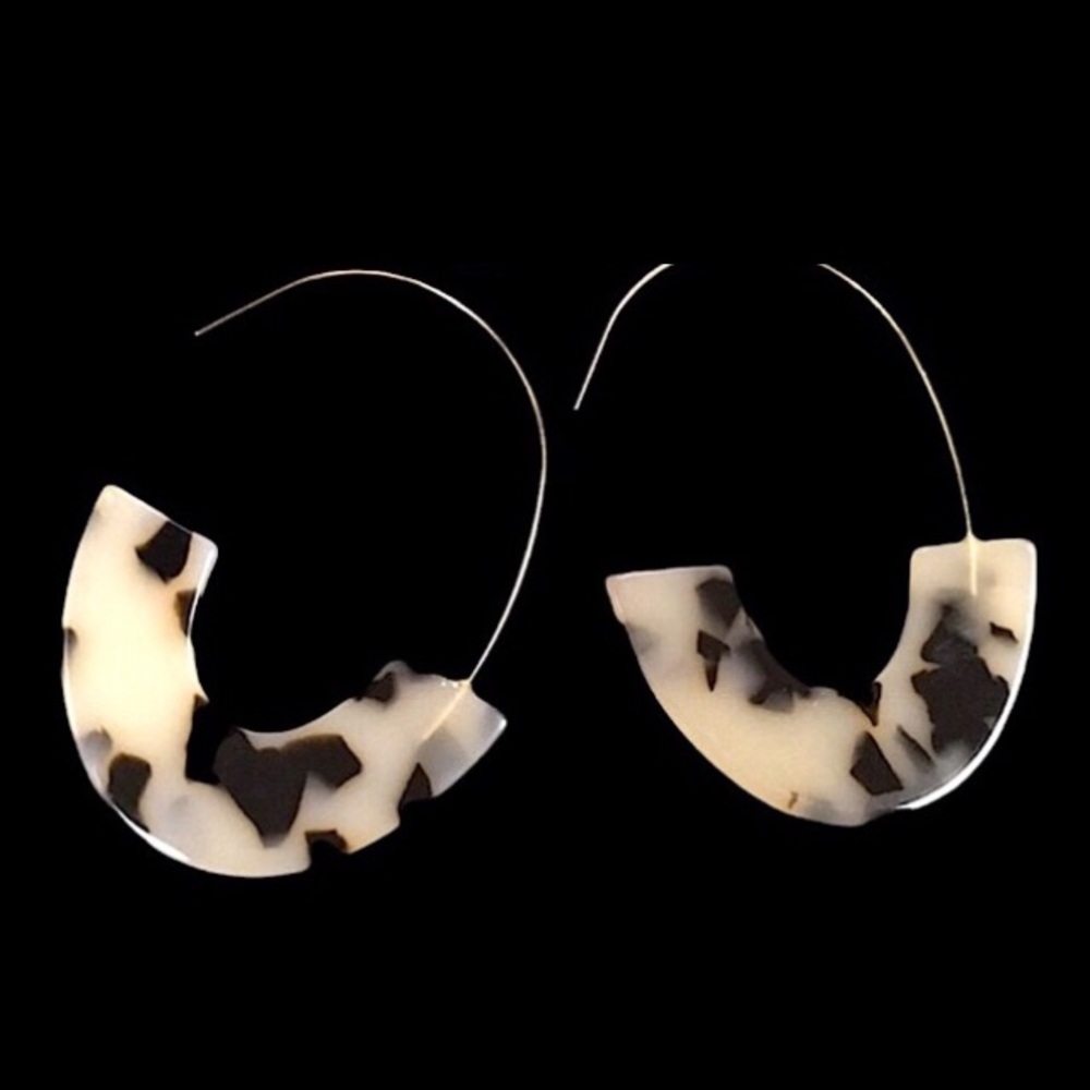 Marble Top Tan and Black Hoop Dangle Earrings